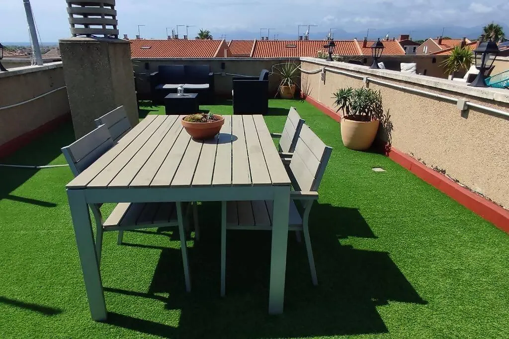 Atico Moderno En Vilafortuny Con Solarium Privado Cambrils Spain